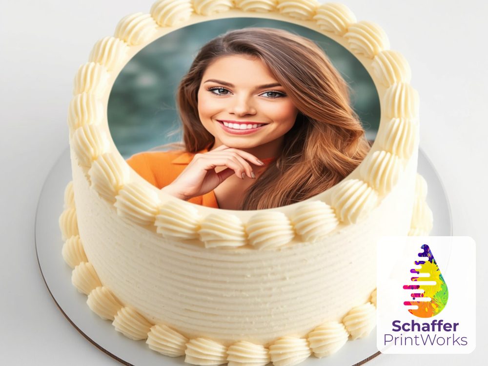 Pastel con una imagen comestible impresa a todo color